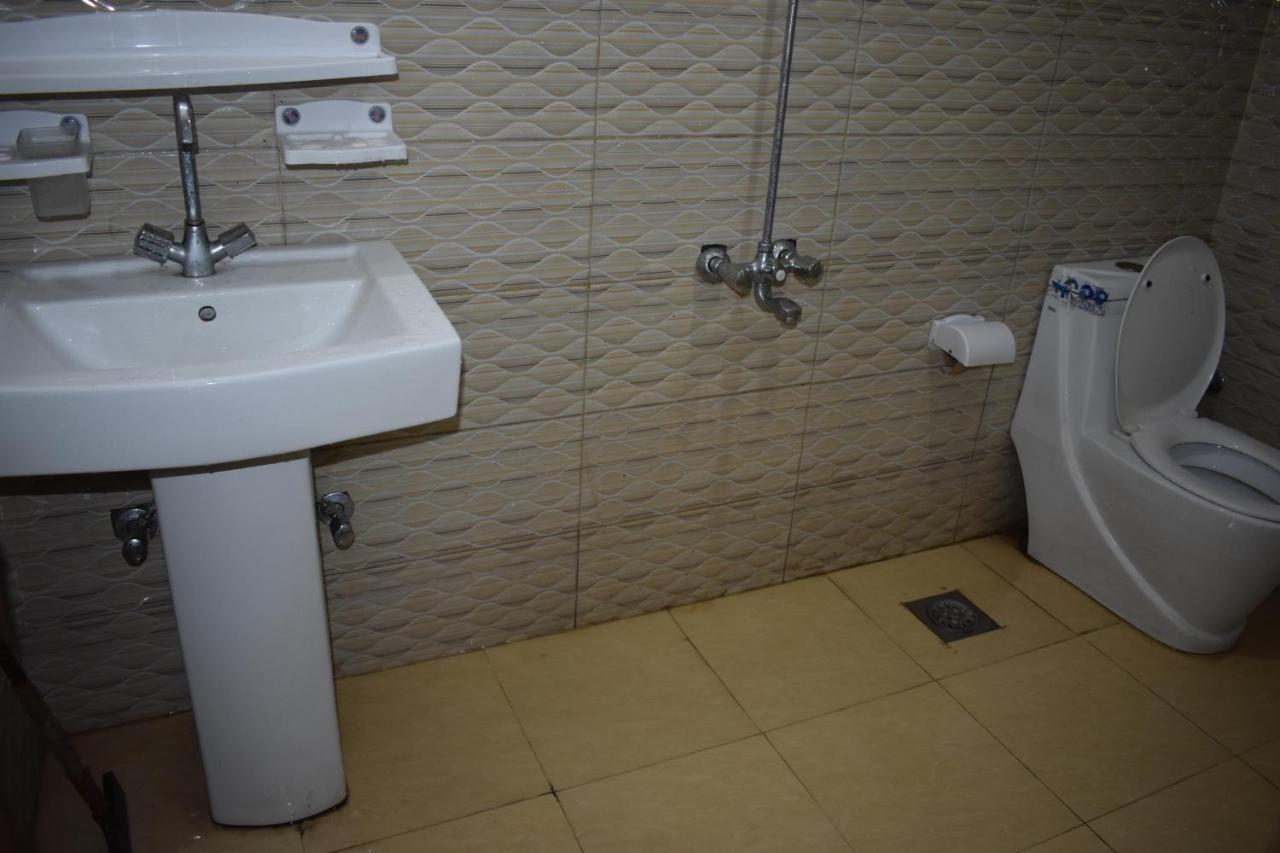 Hotel Kashmir Inn Rawalpindi Bagian luar foto
