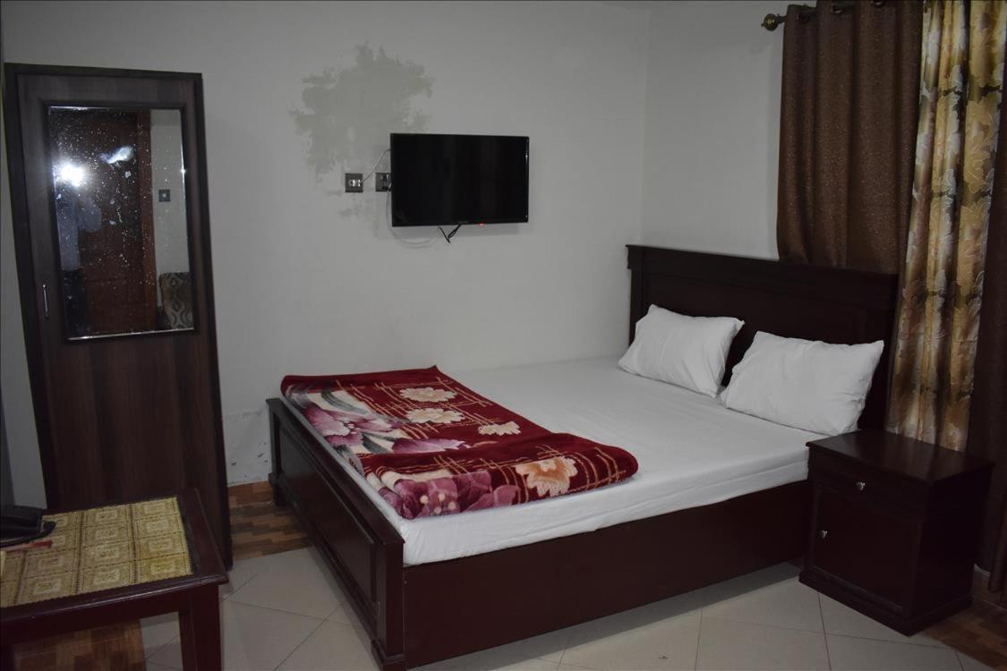 Hotel Kashmir Inn Rawalpindi Bagian luar foto